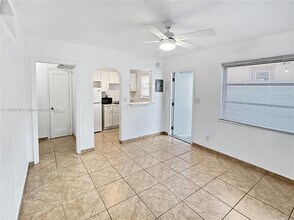 1834 Harding St in Hollywood, FL - Building Photo - Building Photo