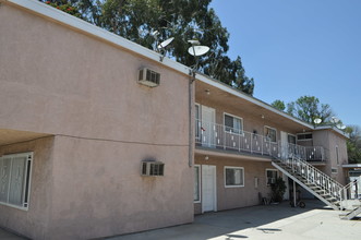 9121 Orion Ave in North Hills, CA - Building Photo - Building Photo