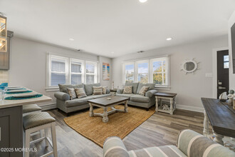 307 Asbury Ave in Ocean Gate, NJ - Building Photo - Building Photo