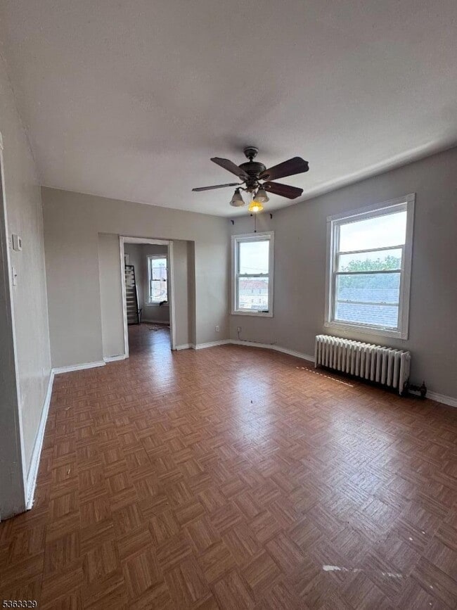 5 Barnert Pl in Paterson, NJ - Building Photo - Building Photo