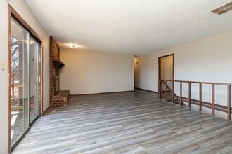 1432 S Lovers Ln in Springfield, MO - Building Photo - Building Photo