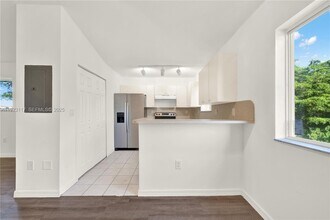 3385 NE 10th St in Homestead, FL - Building Photo - Building Photo