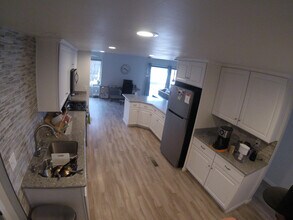 6684 Reservoir Ln in San Diego, CA - Building Photo - Building Photo