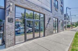 140 Avenue B in Bayonne, NJ - Foto de edificio - Building Photo