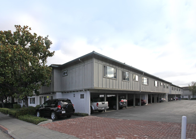 Village Square Townhouses in Sunnyvale, CA - Building Photo - Building Photo