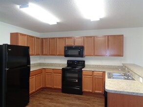 906 Wynnmere Walk in Ruskin, FL - Building Photo - Building Photo