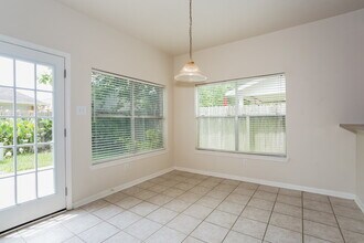 1407 Hollow Branch Ln in Seabrook, TX - Foto de edificio - Building Photo