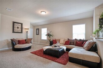 5821 Roderick Dr in Austin, TX - Building Photo - Building Photo
