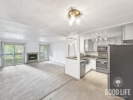 10300 Caminito Cuervo in San Diego, CA - Building Photo