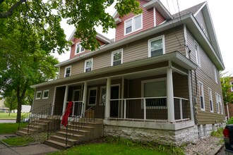 303 5th Ave SE-Unit -1 in Minneapolis, MN - Building Photo - Building Photo