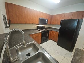 202 E South St, Unit 4049 in Orlando, FL - Building Photo - Building Photo