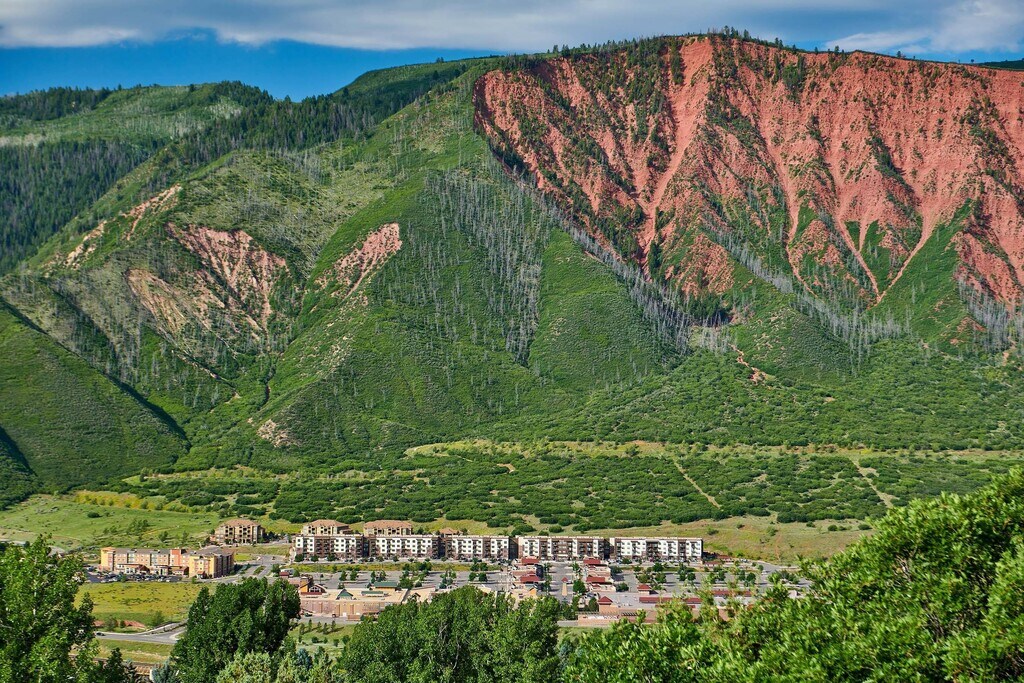 L3 at Green Leaf Lofts Glenwood Springs, CO Apartments