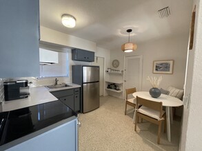803 W Las Olas Blvd in Fort Lauderdale, FL - Building Photo - Building Photo