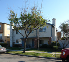 4432-4440 Green Ave Apartments