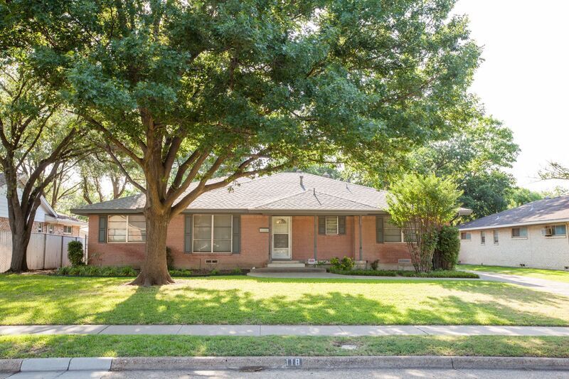 118 N Lois Ln in Richardson, TX - Building Photo