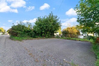 325 E 8th St, Unit 1 in Duluth, MN - Foto de edificio - Building Photo