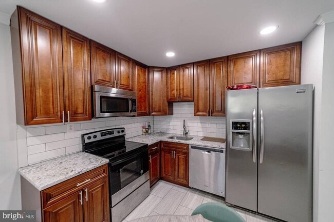 property at 15218 Nottingham Dr