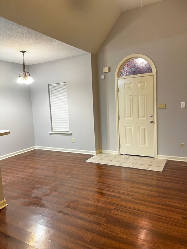 1271 Brady Hollow Ln in Memphis, TN - Building Photo - Building Photo