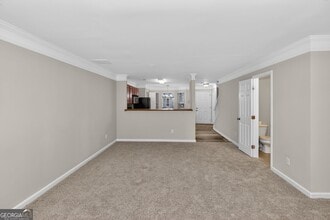 837 Crestwell Cir in Atlanta, GA - Building Photo - Building Photo