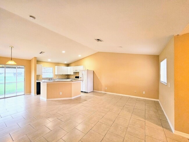 1114 Harry Ave S in Lehigh Acres, FL - Building Photo - Building Photo