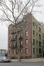 24-56 44th St in Long Island City, NY - Building Photo - Building Photo