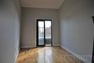 1519 Dean Street in Brooklyn, NY - Building Photo - Floor Plan