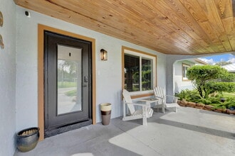 10339 Daphne Ave in Palm Beach Gardens, FL - Building Photo - Building Photo