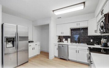 5041 Thunder Rd in Dallas, TX - Building Photo - Building Photo