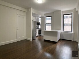 EAST 46 STREET in New York, NY - Building Photo