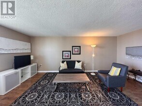 323 Colborne St in London, ON - Building Photo - Building Photo