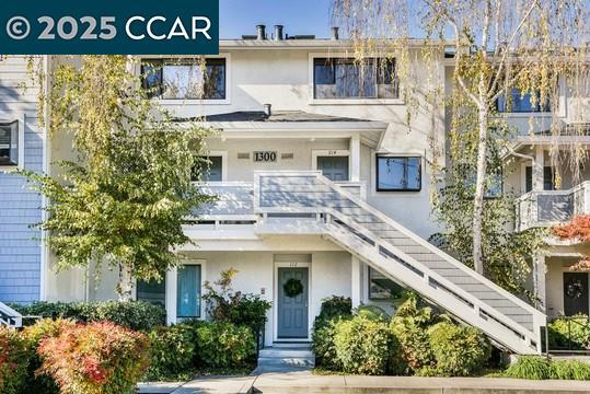 1300 Walden Rd in Walnut Creek, CA - Building Photo