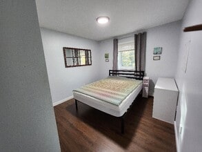 3343 Fugarwe Ct in North Pole, AK - Foto de edificio - Building Photo