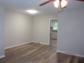 1240 N Dobys Bridge Rd in Fort Mill, SC - Building Photo - Building Photo