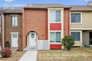 2912 Cambridge Dr in Woodbridge, VA - Building Photo