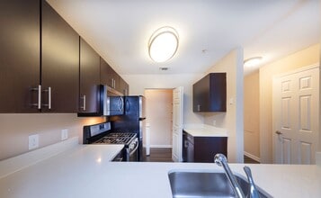 Westerly at Worldgate in Herndon, VA - Foto de edificio - Building Photo