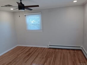 150 Albany Ave in West Babylon, NY - Building Photo - Building Photo