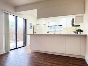 14240 SW 94th Cir Ln in Miami, FL - Building Photo - Building Photo