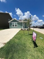 410 Flathead St in Bastrop, TX - Building Photo