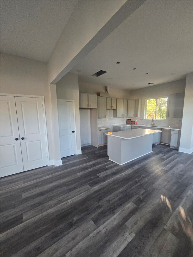 2207 Des Chaumes St in Houston, TX - Building Photo - Building Photo