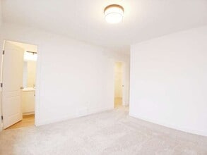 1942-1209 209 St NW in Edmonton, AB - Building Photo - Building Photo