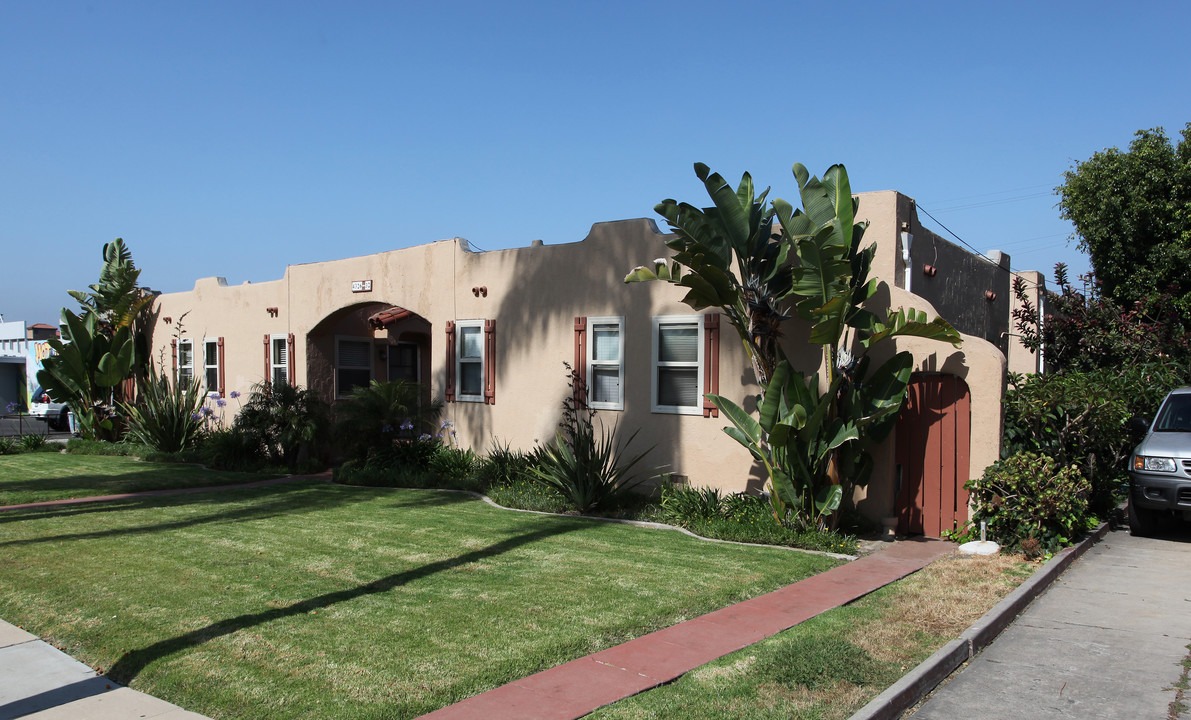4326-4332 Swift Ave in San Diego, CA - Foto de edificio