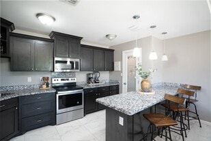 1512 River Bend Dr in Mission, TX - Building Photo