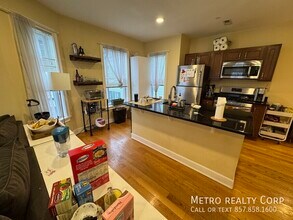 9A Jay St in Somerville, MA - Building Photo - Building Photo