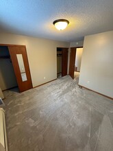 1347 Cliff Ave in Duluth, MN - Building Photo - Building Photo