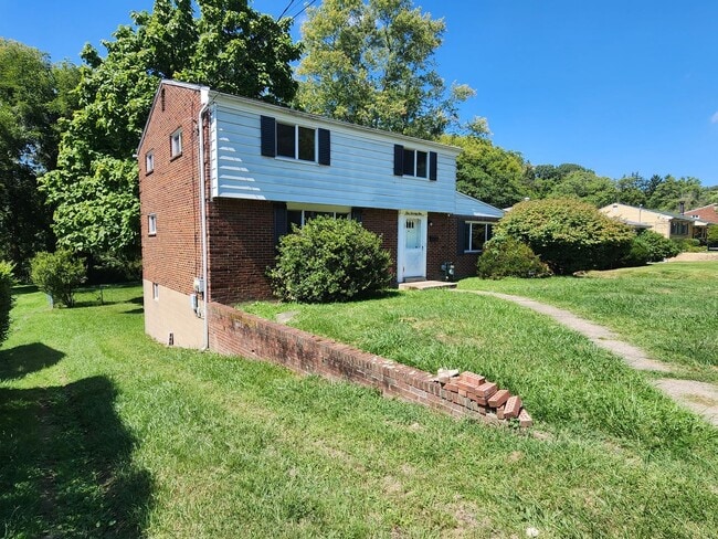 179 McKenzie Dr in Pittsburgh, PA - Building Photo - Building Photo