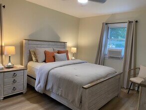 18 Prospect St in Old Lyme, CT - Building Photo - Building Photo