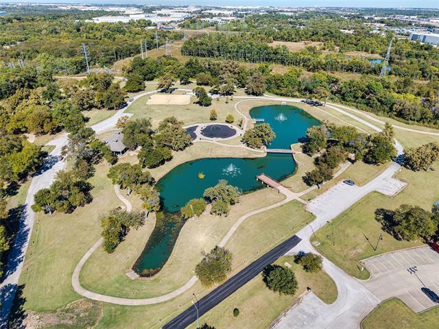 property at 2725 Hyde Park Dr