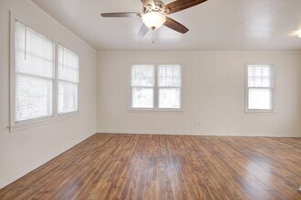 401 S Berry Rd in Norman, OK - Building Photo - Building Photo