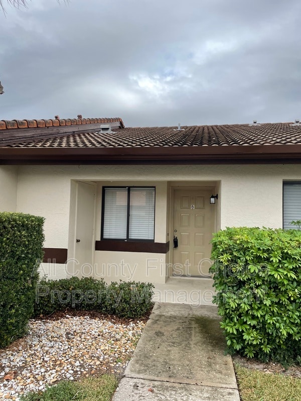 7360 Ulmerton Rd in Largo, FL - Building Photo - Building Photo