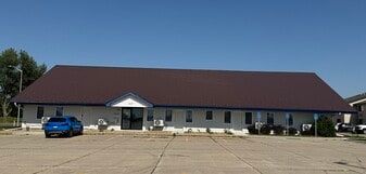 1212 Heckman Ct in St. James, MN - Building Photo